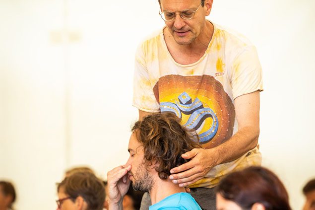 yogalehrer-ausbildung-stefan-datt-9 Atemübung mit Stefan Datt