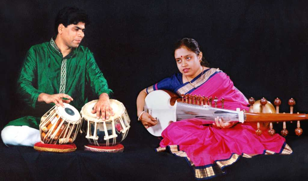 Klassisches indisches Konzert  mit Suman Sarkar (Tabla) und Somabanti Basu (Sarod)